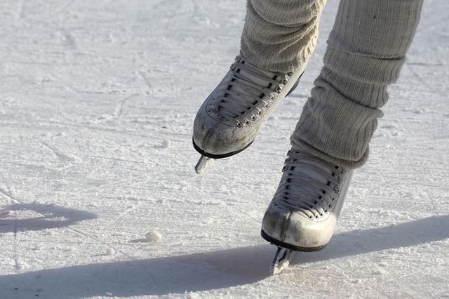 How To Stop With Ice Skates For Beginners Useful Tips